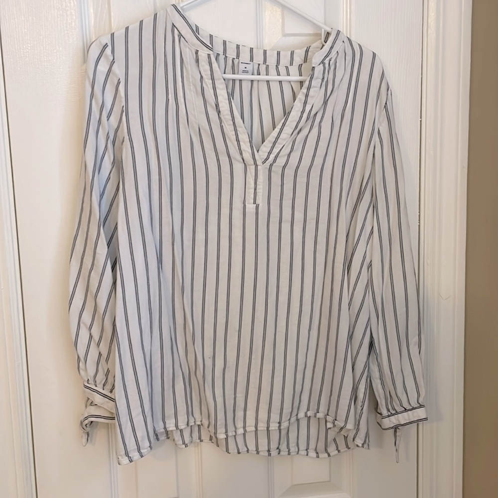 Old Navy worn twice shirt.